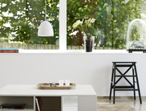 Liga Storm pendel med stilrent design og elegant metalfinish, der sikrer en jævn og behagelig belysning.
